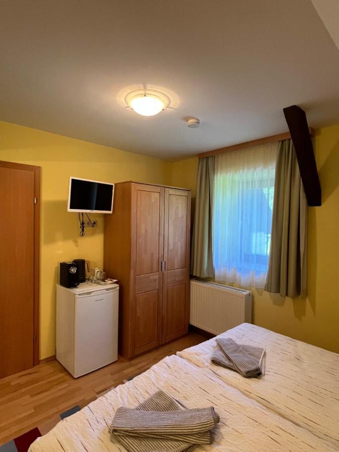 Privatzimmer Familie Pair/Schmoll Spital am Semmering Room photo